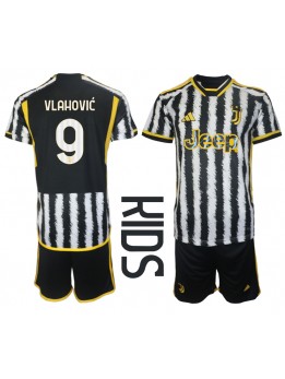 Juventus Dusan Vlahovic #9 Heimtrikotsatz für Kinder 2023-24 Kurzarm (+ Kurze Hosen)